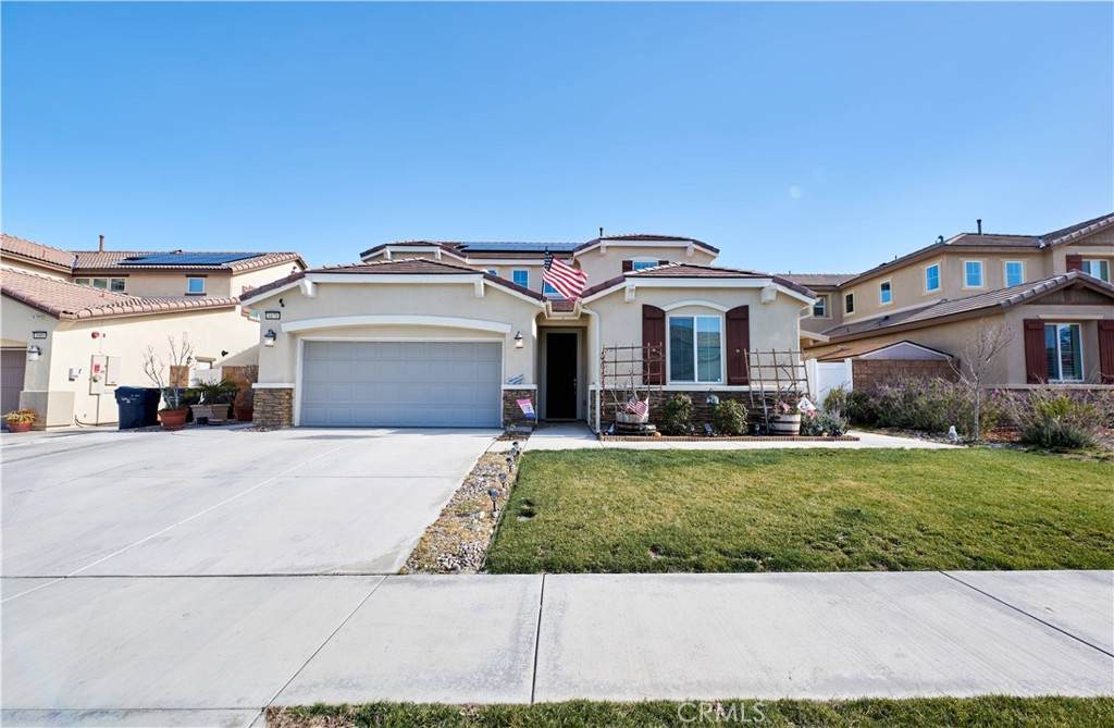 1870 Clementine Street - Photo 1
