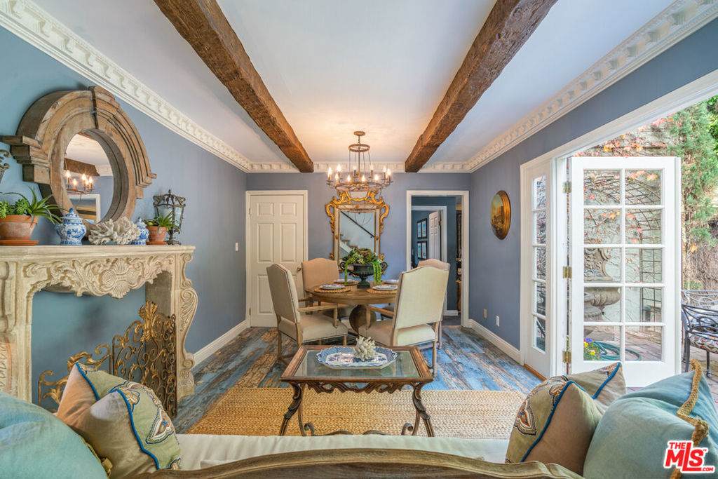 536 Westbourne - Photo 1