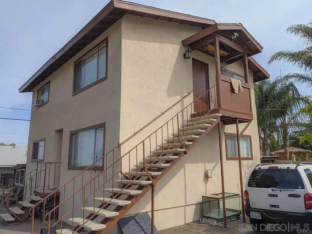 209 Millar Ave - Photo 1