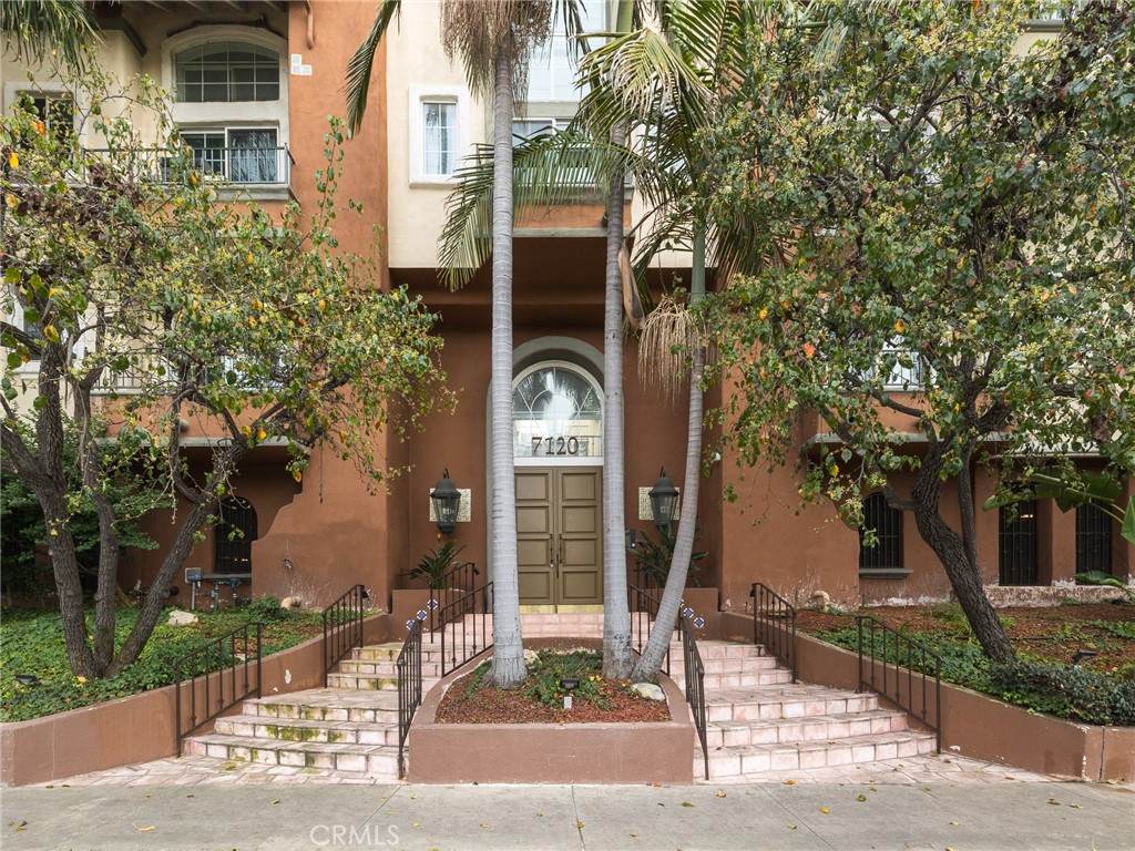 7120 La Tijera Boulevard - Photo 1