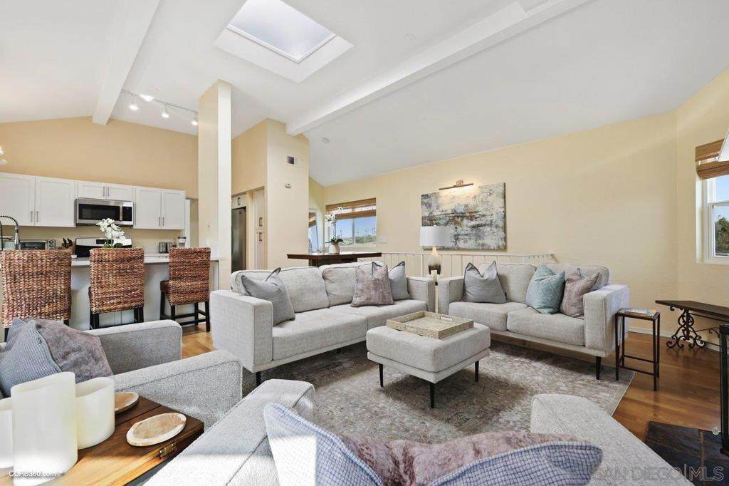 882 Home - Photo 1