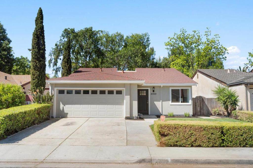 2069 Teola Way - Photo 1
