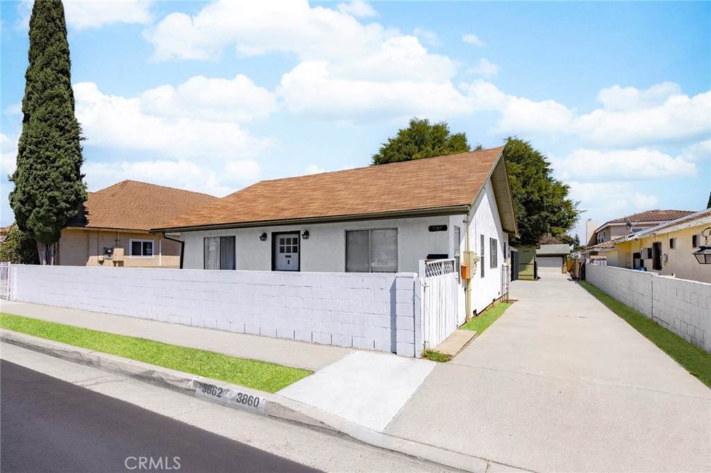 3860 3862 Walnut Grove Avenue - Photo 1
