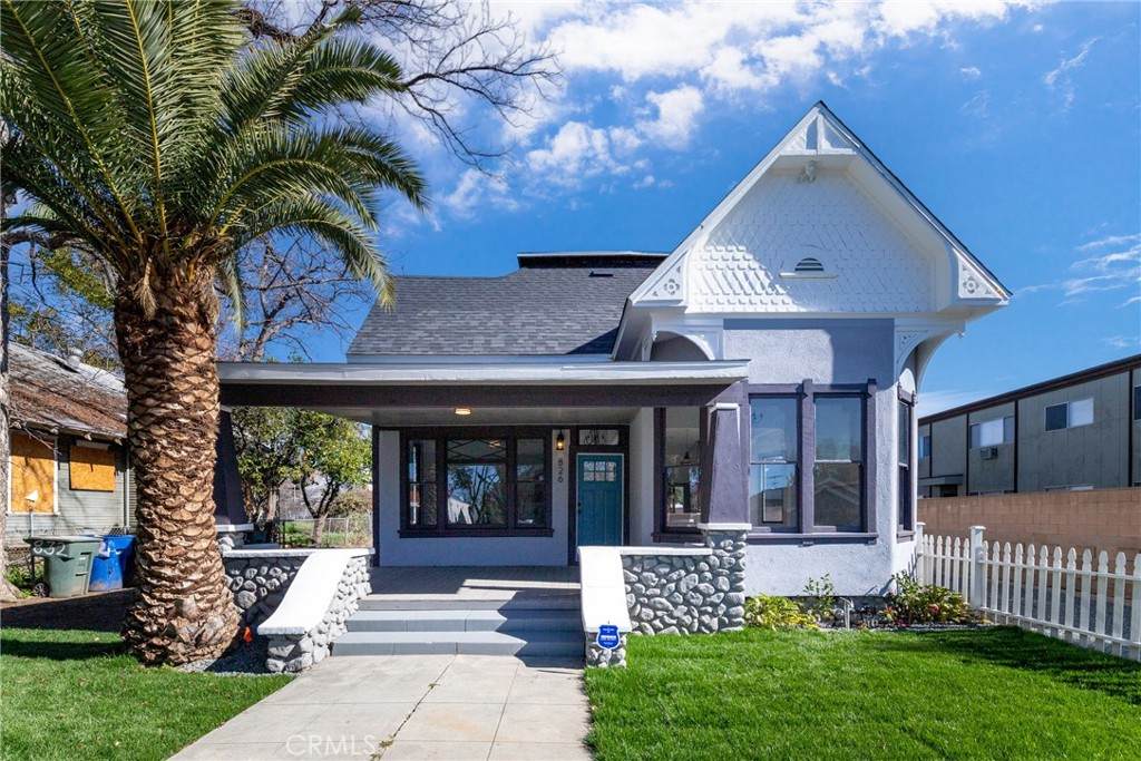 826 Gordon Street - Photo 1