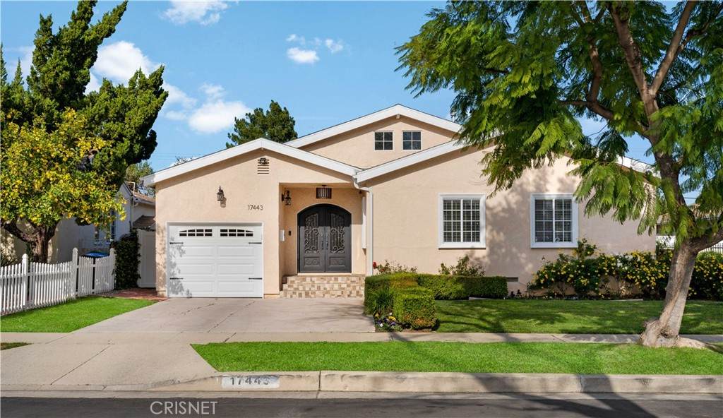 17443 Collins Street - Photo 1