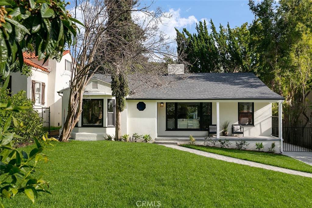 2754 Saint James Place - Photo 1