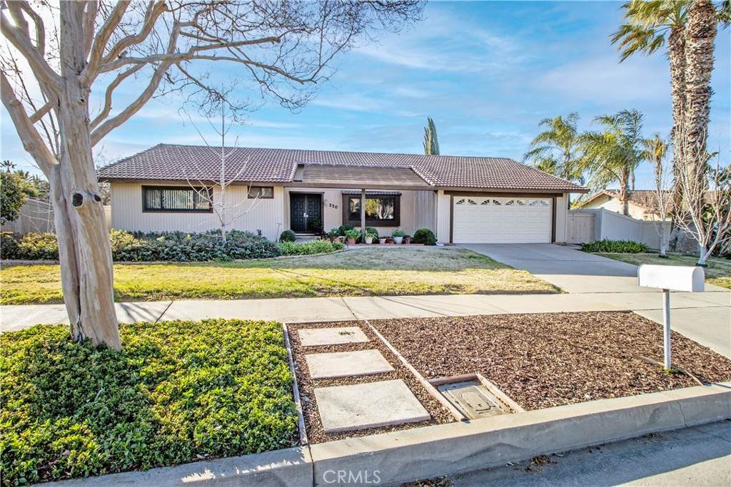 230 Kenwood Drive - Photo 1