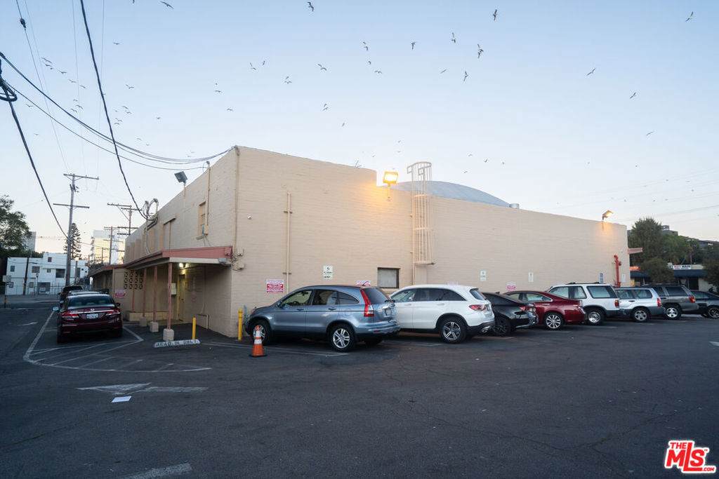 https://bt-photos.global.ssl.fastly.net/socal/orig_boomver_1_371302211-2.jpg