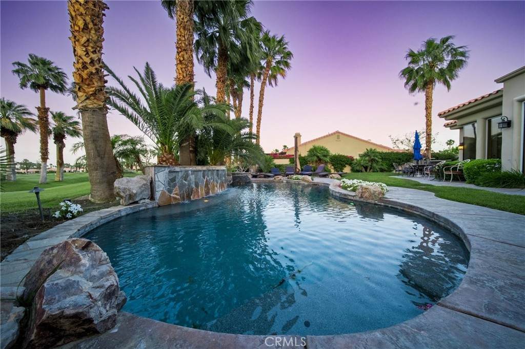 https://bt-photos.global.ssl.fastly.net/socal/orig_boomver_1_371930515-2.jpg