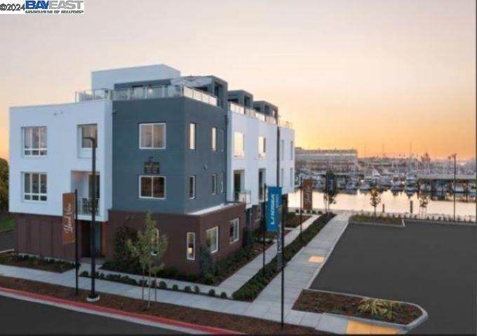 2272 Stanford Street - Photo 1
