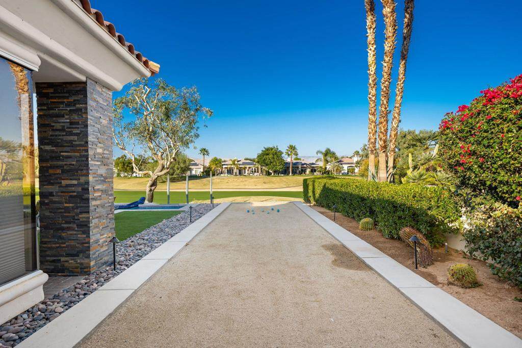 https://bt-photos.global.ssl.fastly.net/socal/orig_boomver_1_372444410-2.jpg