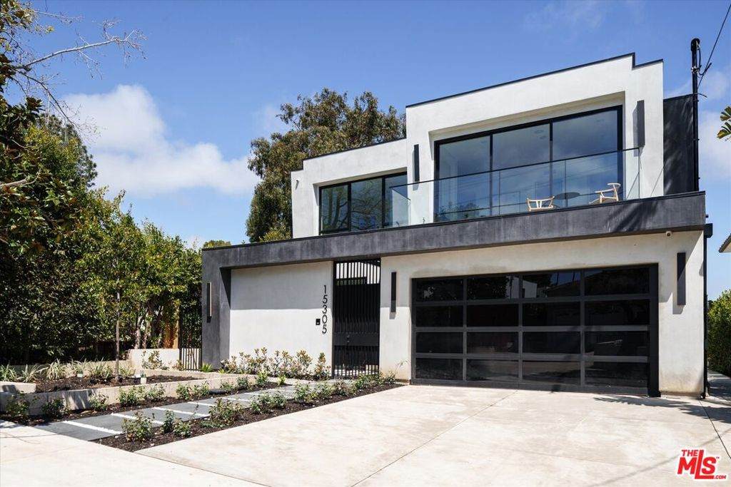 15305 De Pauw Street - Photo 1