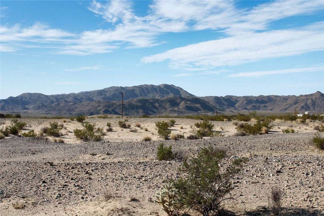 23 29 Palms Hwy - Photo 1