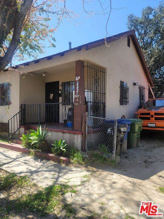 8021 Towne Avenue - Photo 1