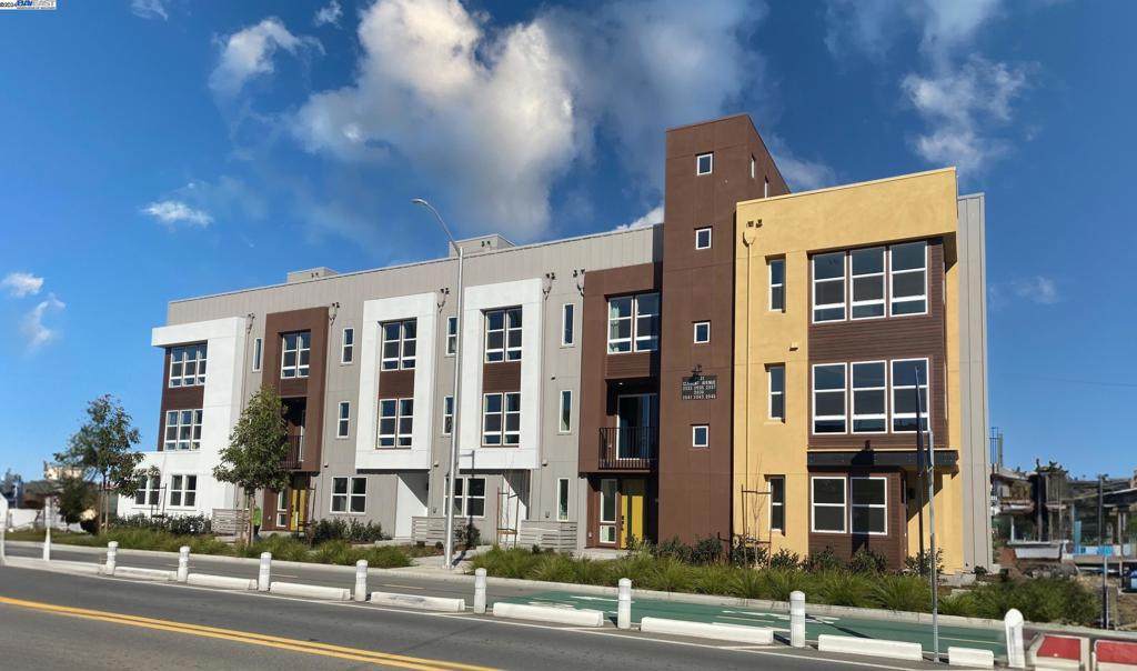 2045 Stanford Street - Photo 1