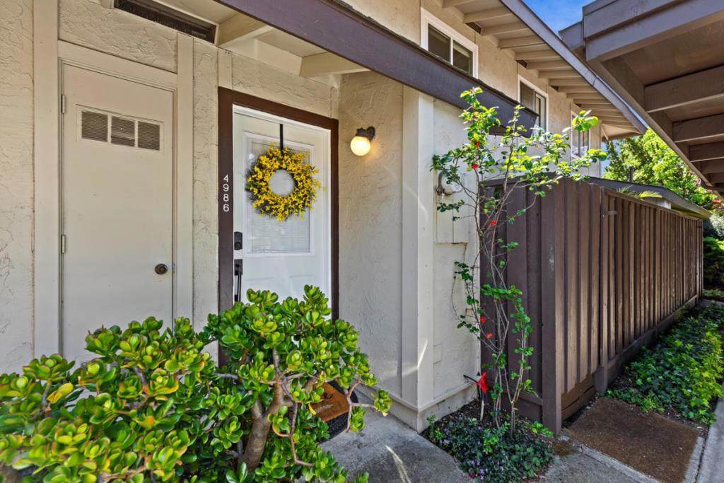 4986 Peach Terrace - Photo 1