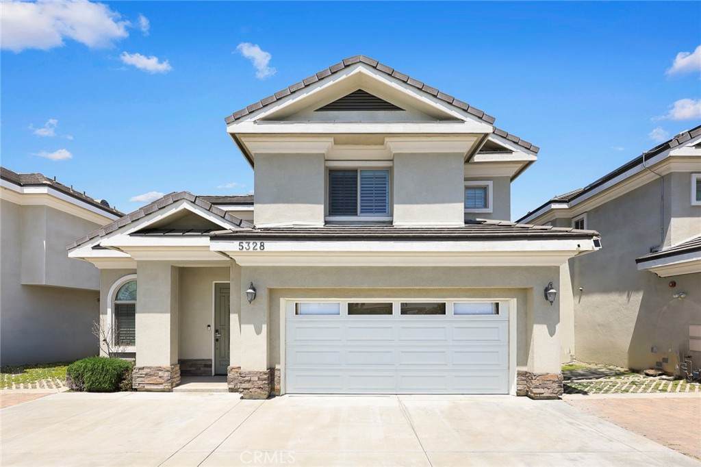 5328 Welland Ave - Photo 1