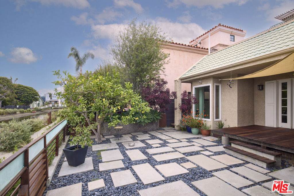 231 Sherman Canal - Photo 1