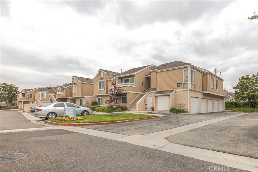10335 Briar Oaks Drive - Photo 1