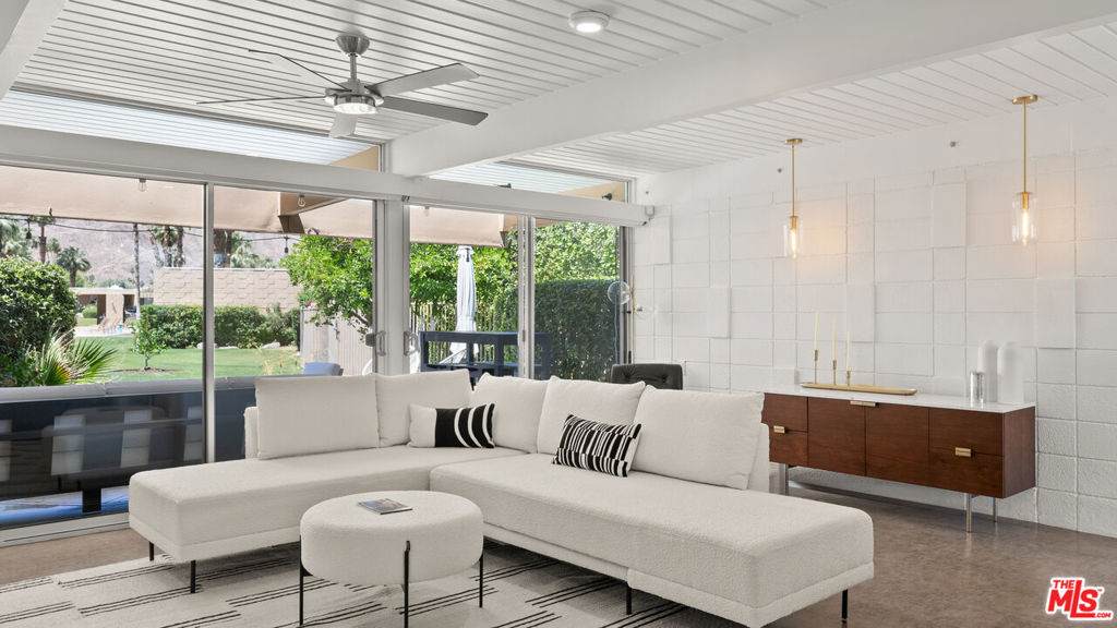111 Sandpiper - Photo 1