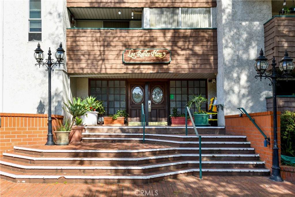 360 Euclid Avenue - Photo 1