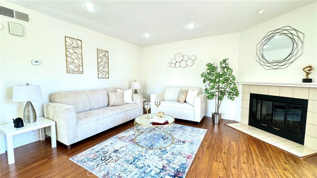 3101 Plaza Del Amo - Photo 1
