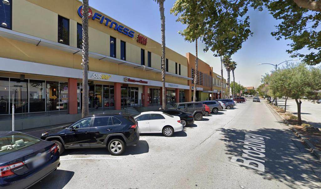 979 Broadway - Photo 1