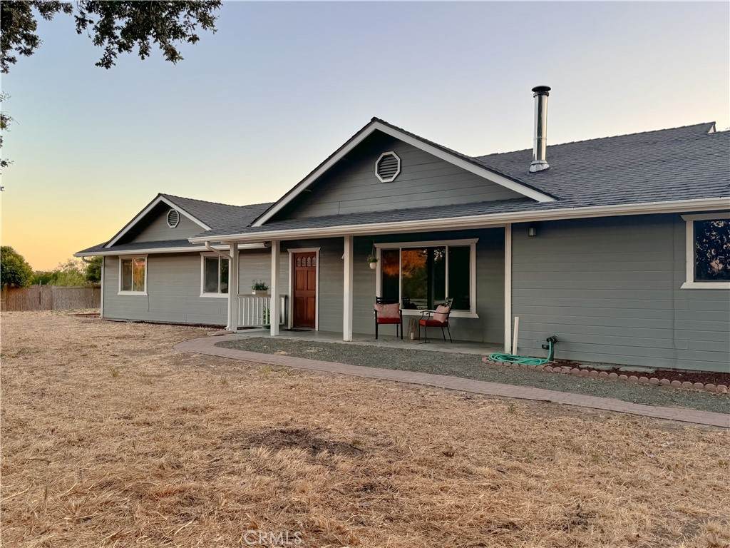 5572 Prancing Deer Place, Paso Robles, CA 93446 (NS24121603) Keller