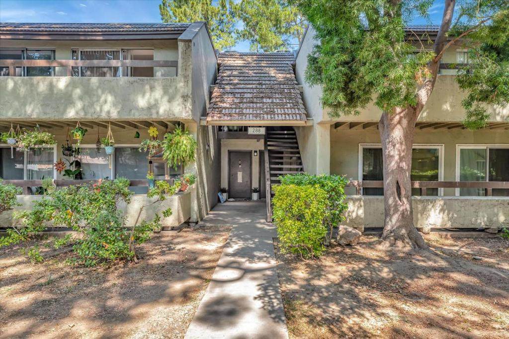 288 Tradewinds Drive - Photo 1