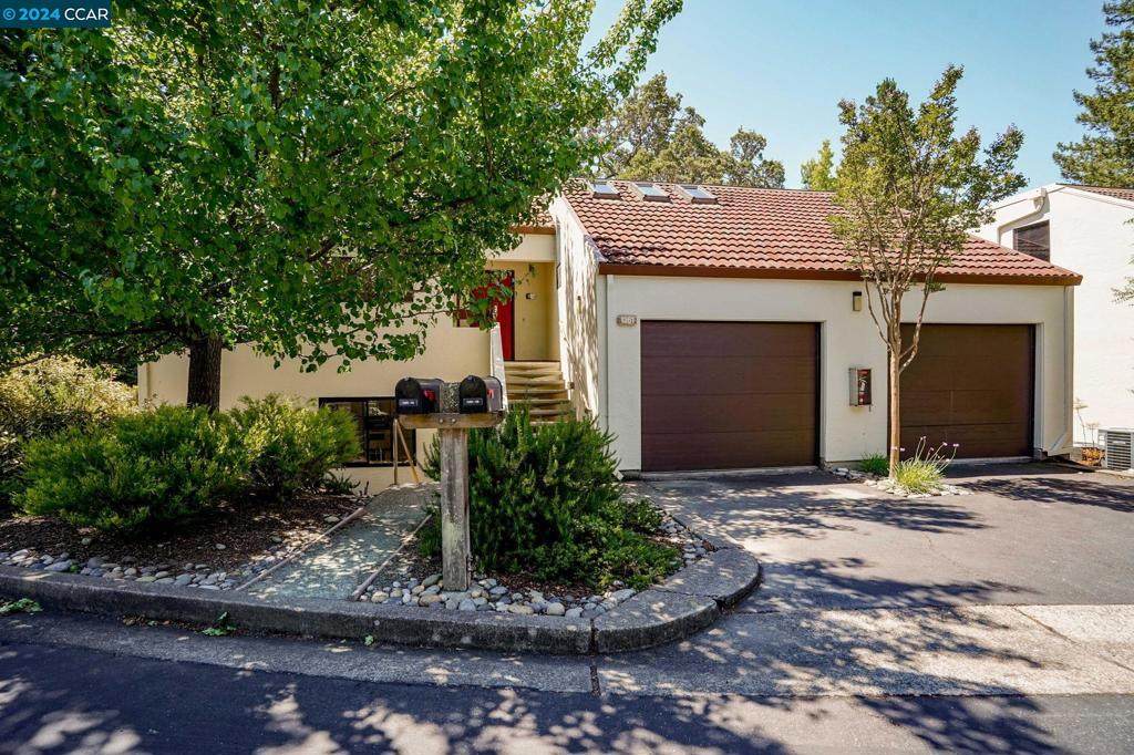 1261 Avendia Sevilla - Photo 1