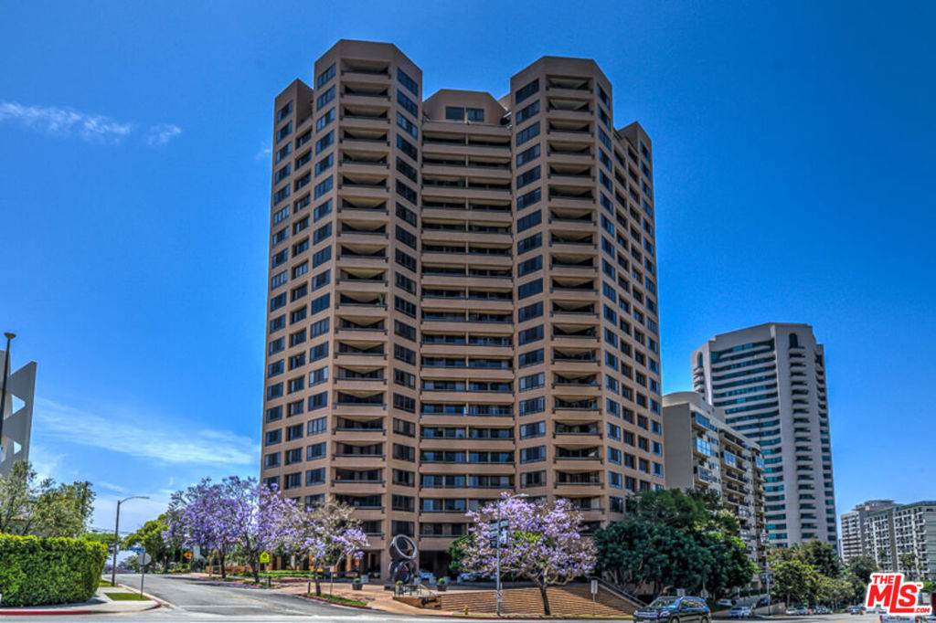10430 Wilshire Boulevard - Photo 1