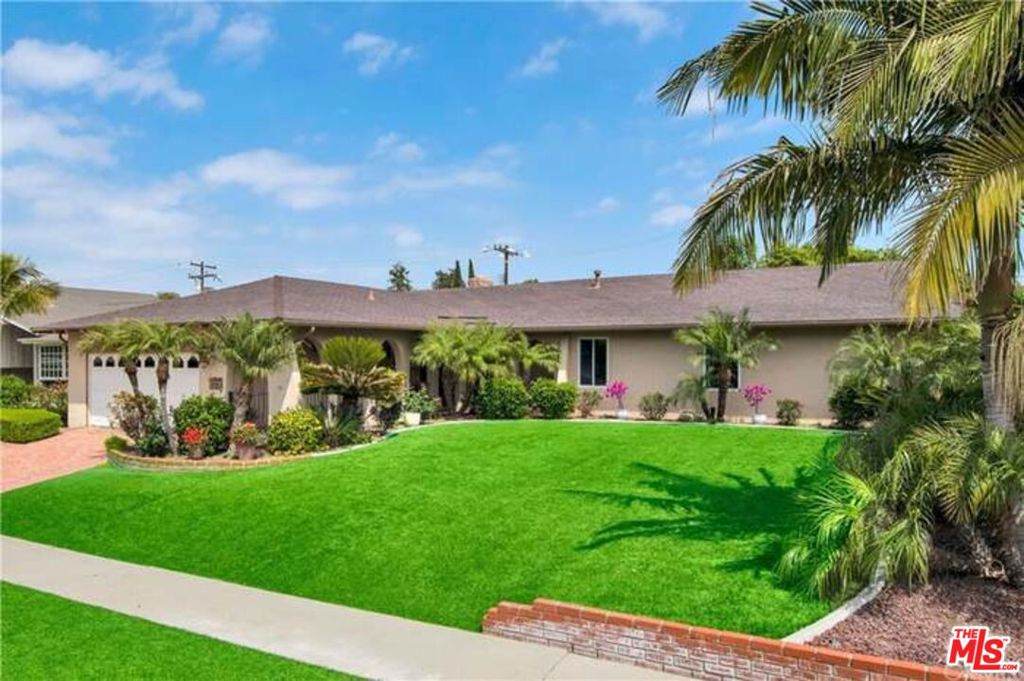 3030 Azaria Avenue - Photo 1