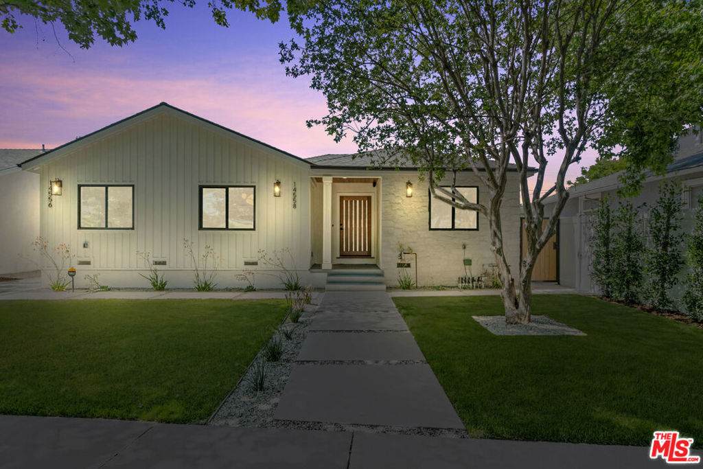 14558 La Maida Street - Photo 1