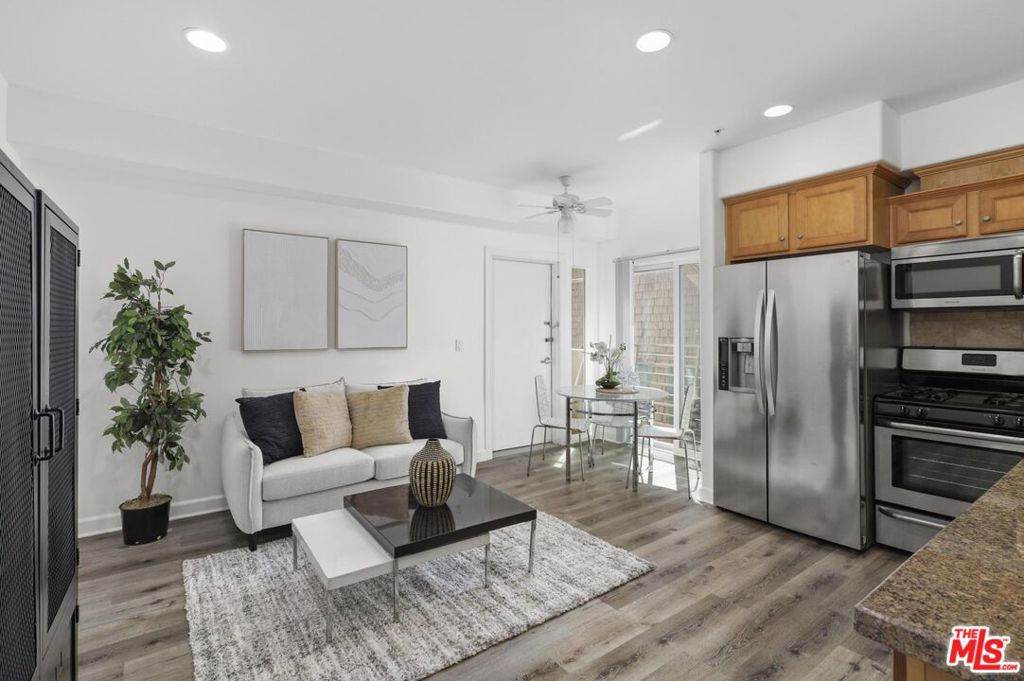 2321 10th Street - Photo 1