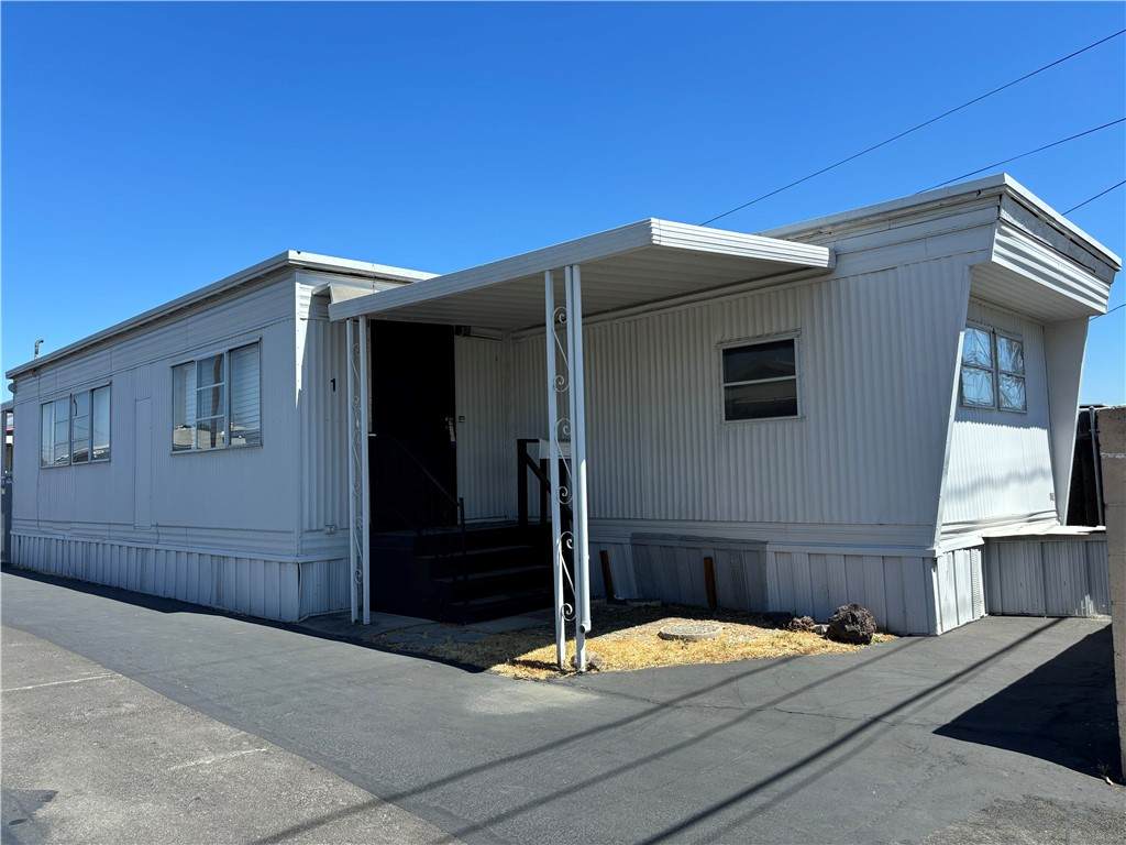 3026 Bartlett Avenue - Photo 1