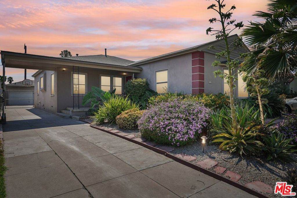3959 Norton Avenue - Photo 1