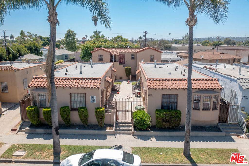 6223 Van Ness Avenue - Photo 1