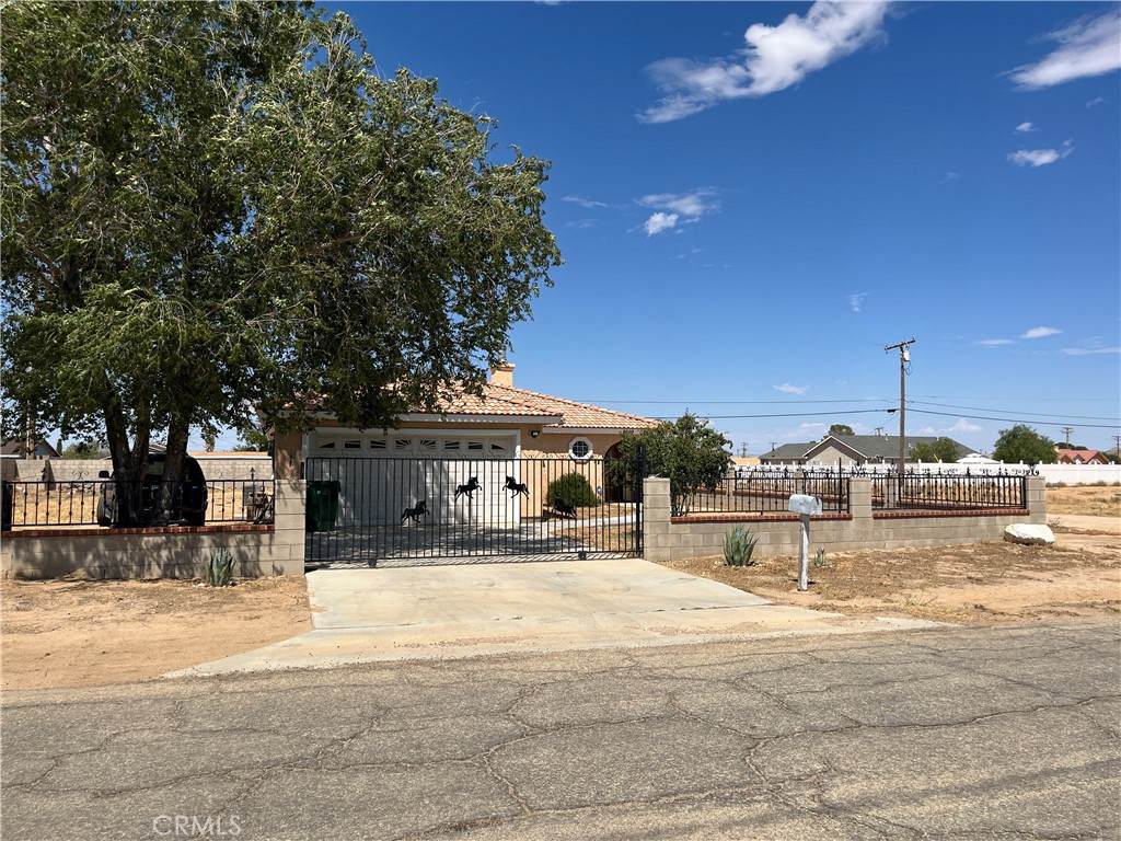 8669 Ironwood Avenue - Photo 1