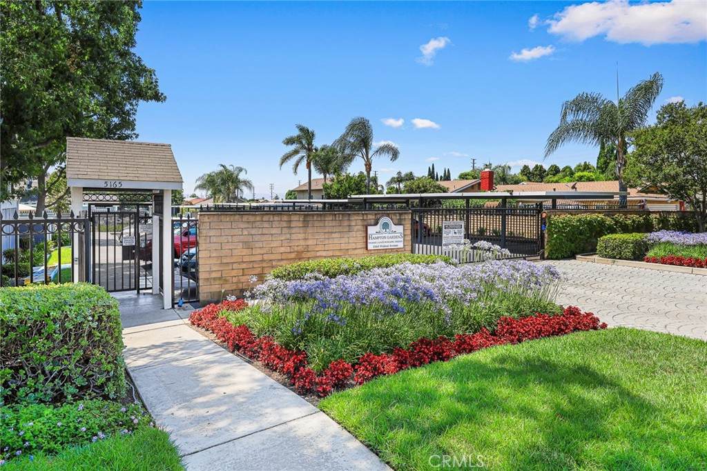5165 Walnut Avenue - Photo 1