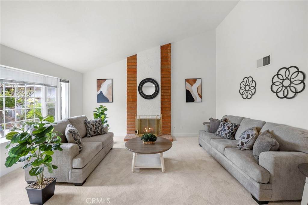 209 Empire Street - Photo 1