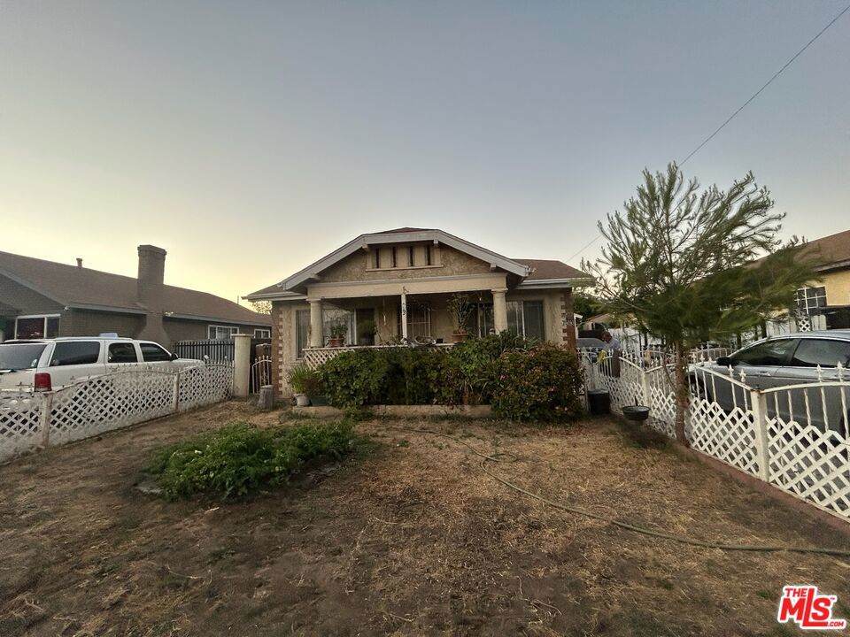 729 F Street - Photo 1