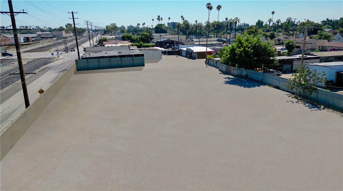 https://bt-photos.global.ssl.fastly.net/socal/orig_boomver_1_373359306-2.jpg