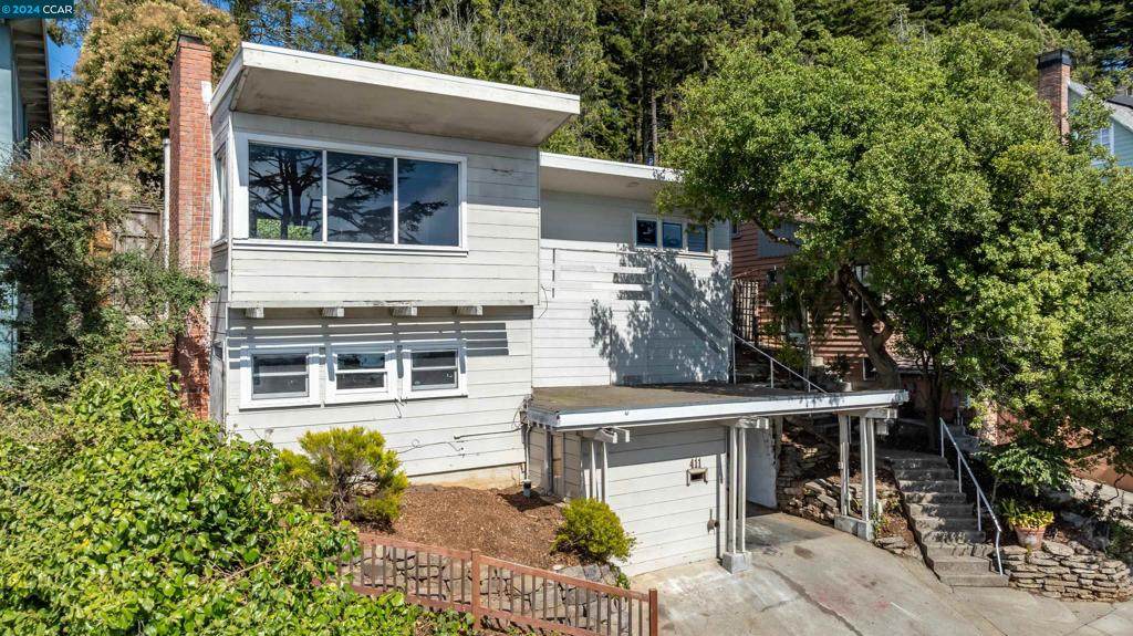 411 Vassar Ave - Photo 1