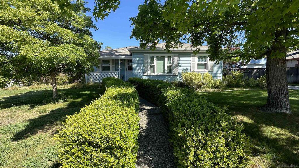 5501 37th Avenue - Photo 1