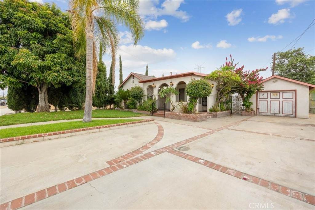 12855 Bess Avenue - Photo 1