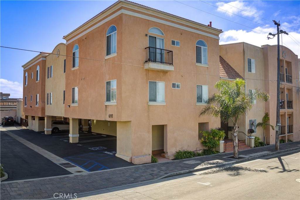 691 Price Street - Photo 1