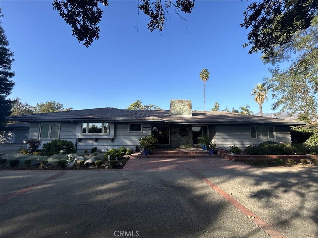 645 Foothill Boulevard - Photo 1