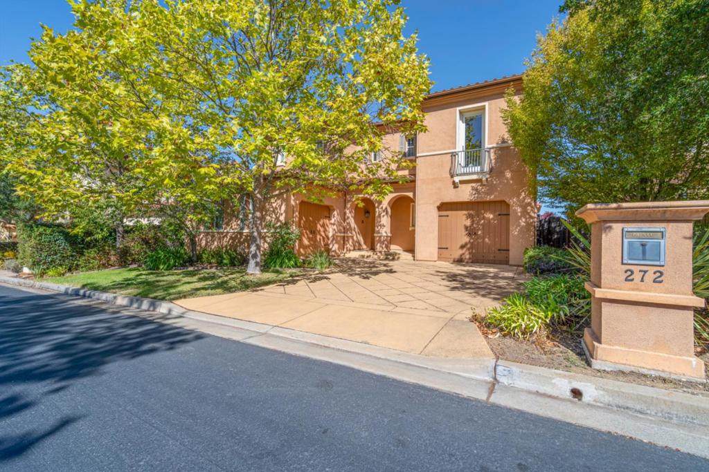 272 Drummond Drive - Photo 1