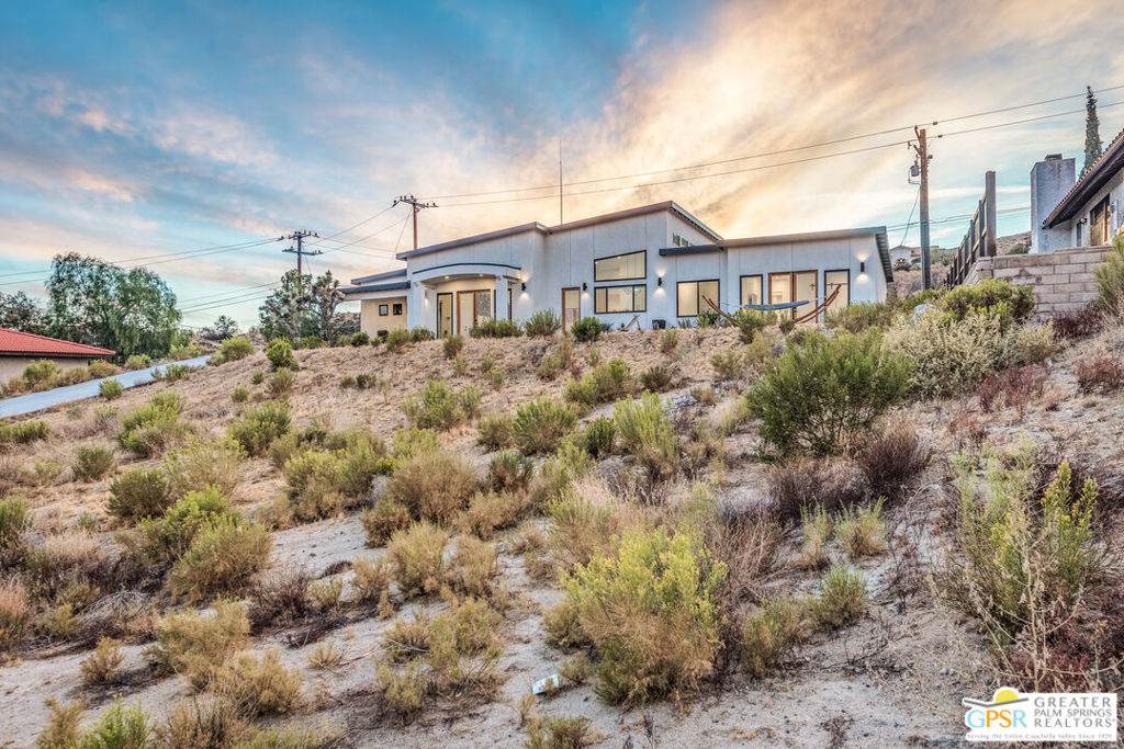 7664 Shafter - Photo 1