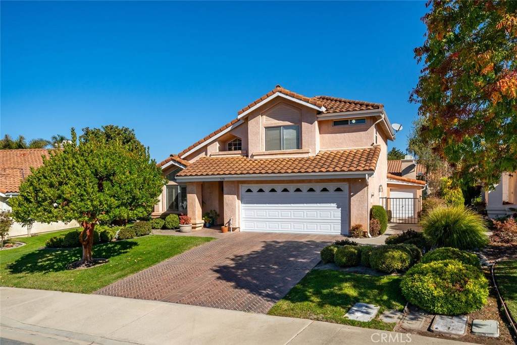 576 Masters Circle - Photo 1